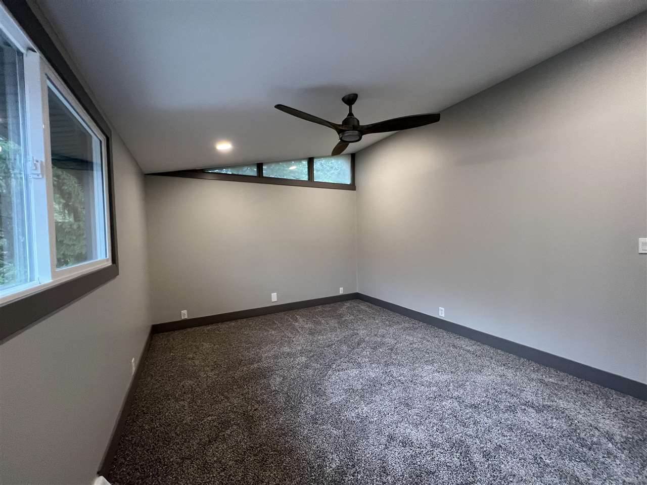 8111 HEDRICK Road Unit: 8 HARBOR HILLS