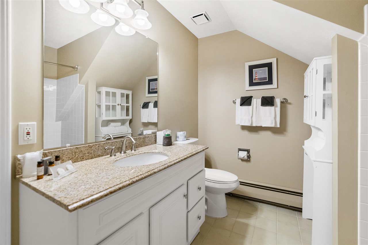 101 Michigan Avenue Unit: 204