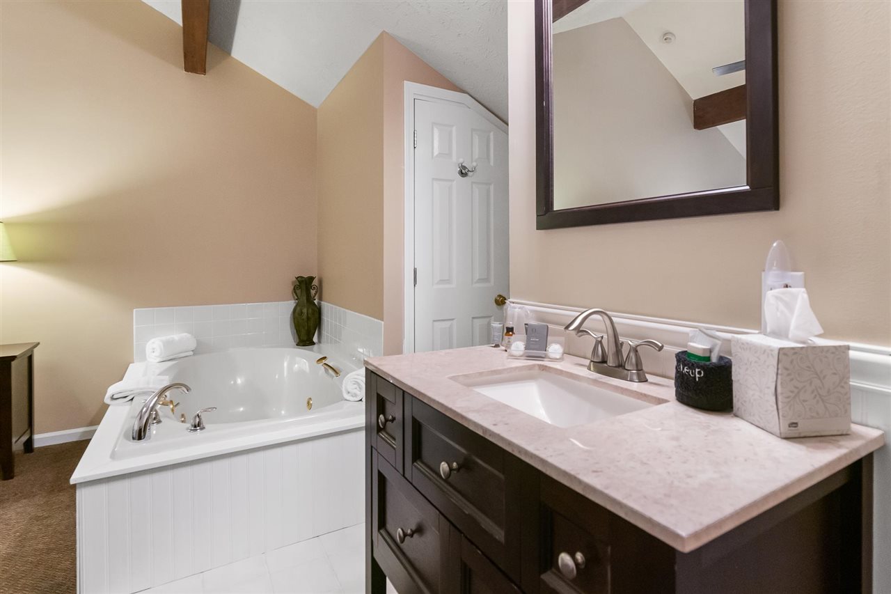 101 Michigan Avenue Unit: 204