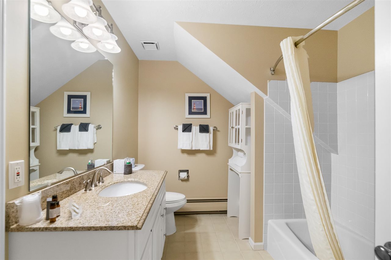 101 Michigan Avenue Unit: 204