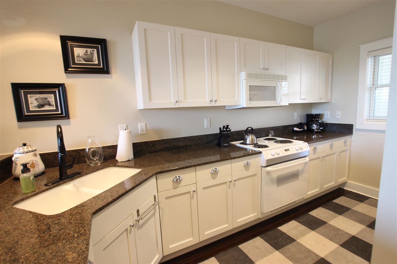 4200 Main Street Unit: Unit #30 rooms 208/209