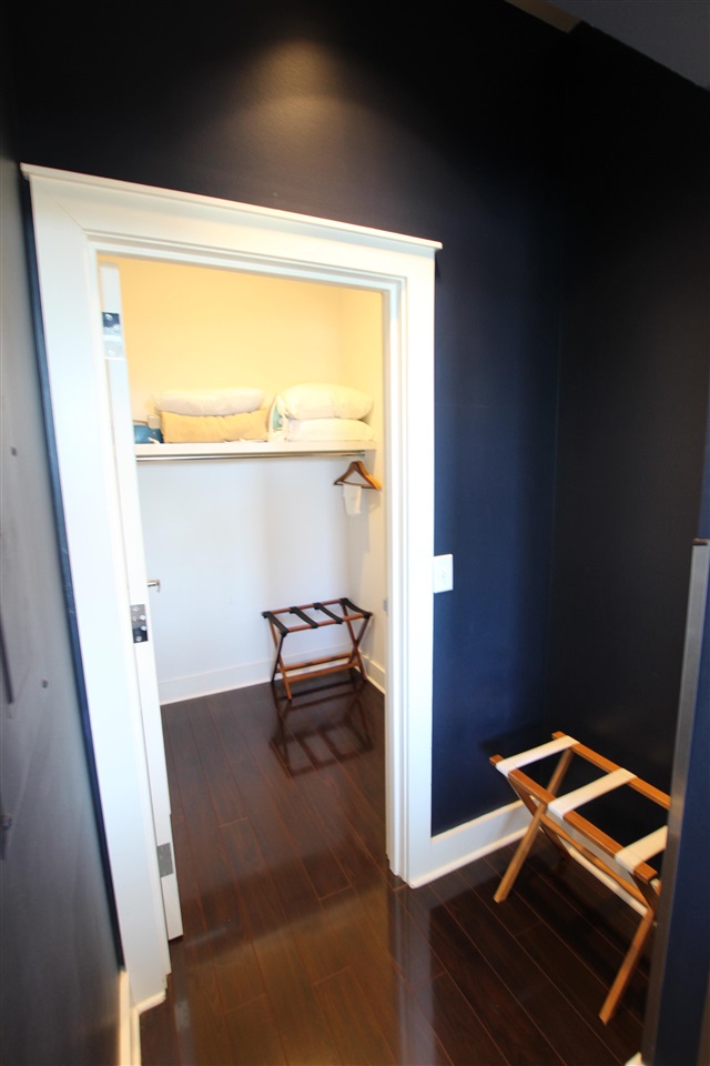 4200 Main Street Unit: Unit #30 rooms 208/209