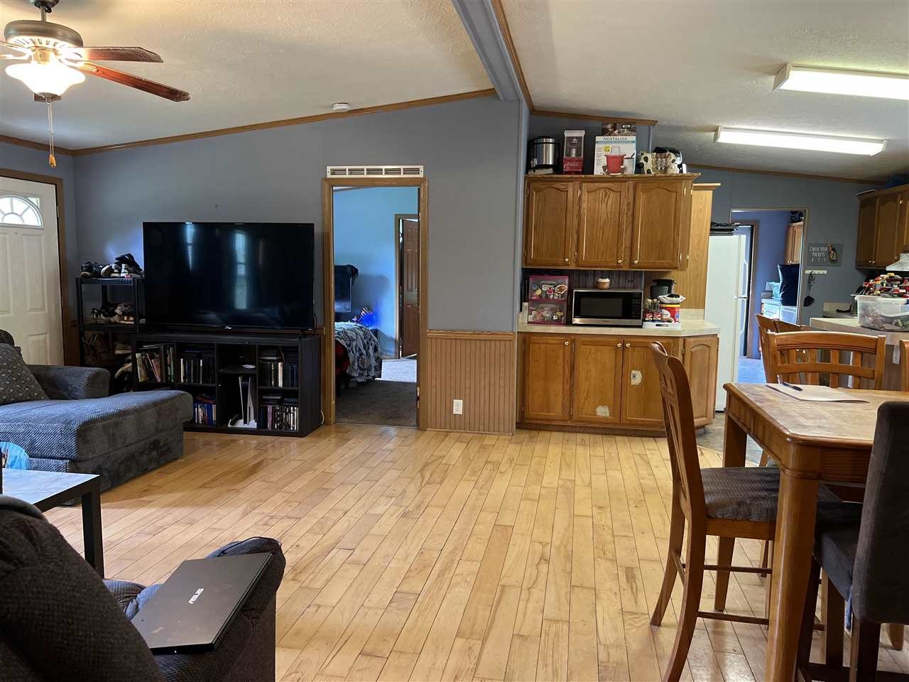 1111 DIVISION Street