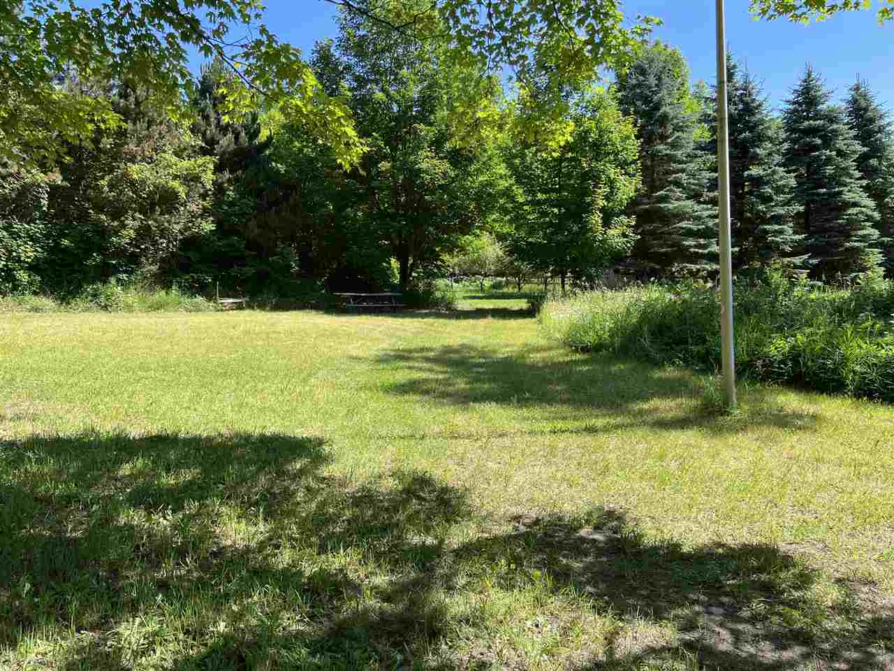 7025 HARBOR -PETOSKEY Roads