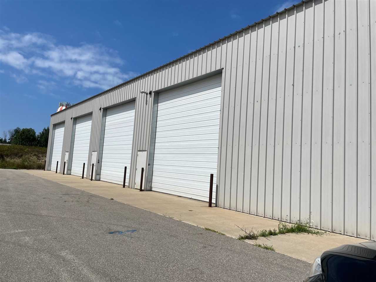 6679 US 31 Highway Unit: 4