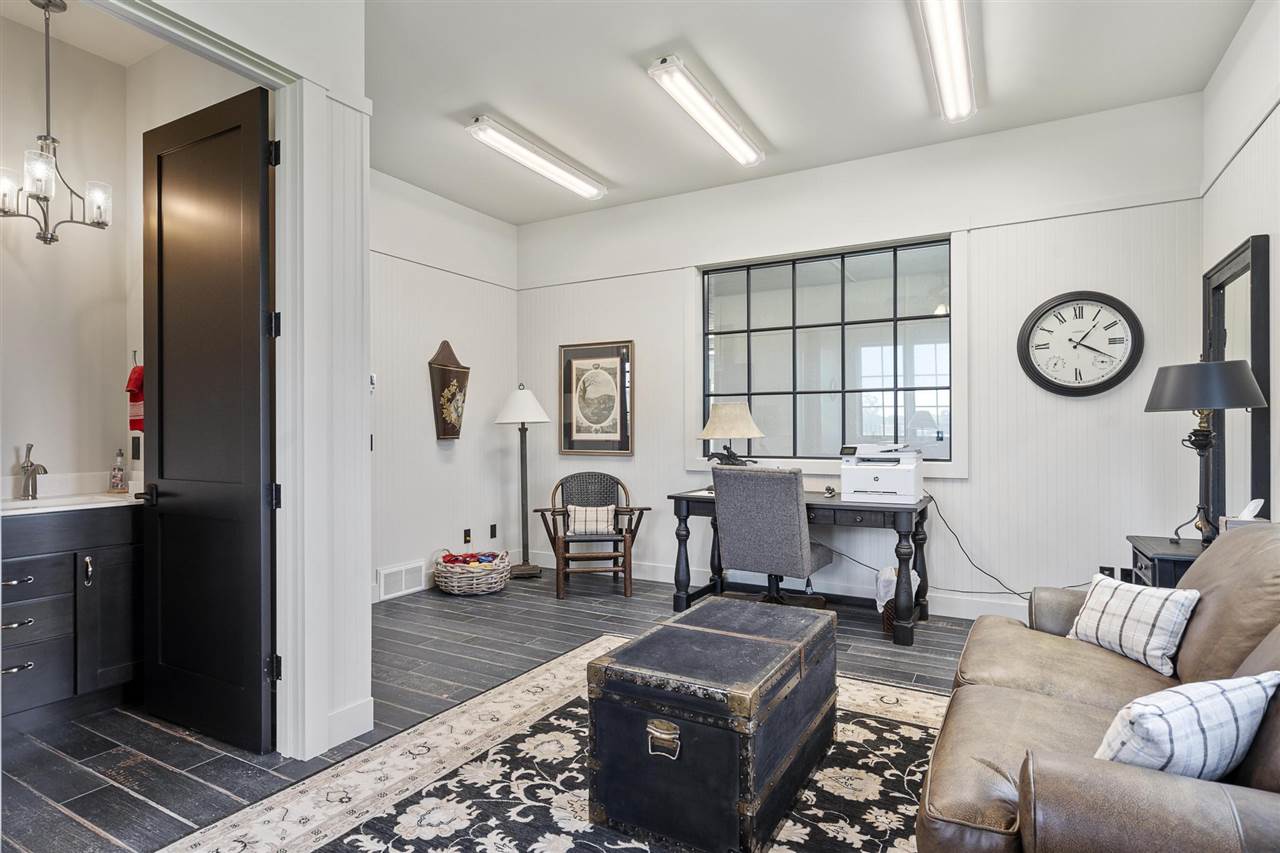 08843 Burgess Road