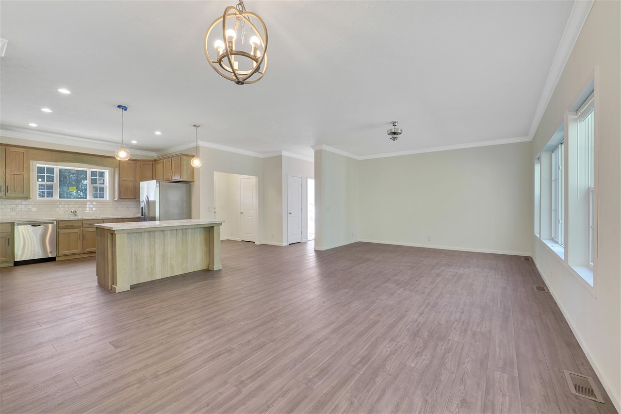 1624 Penny Lane