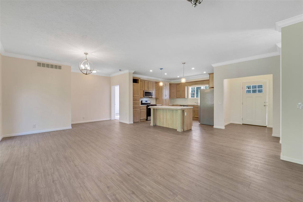 1624 Penny Lane