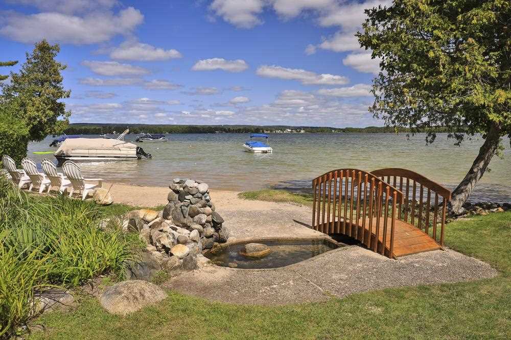 3440 N Lakeside Drive Unit: 61