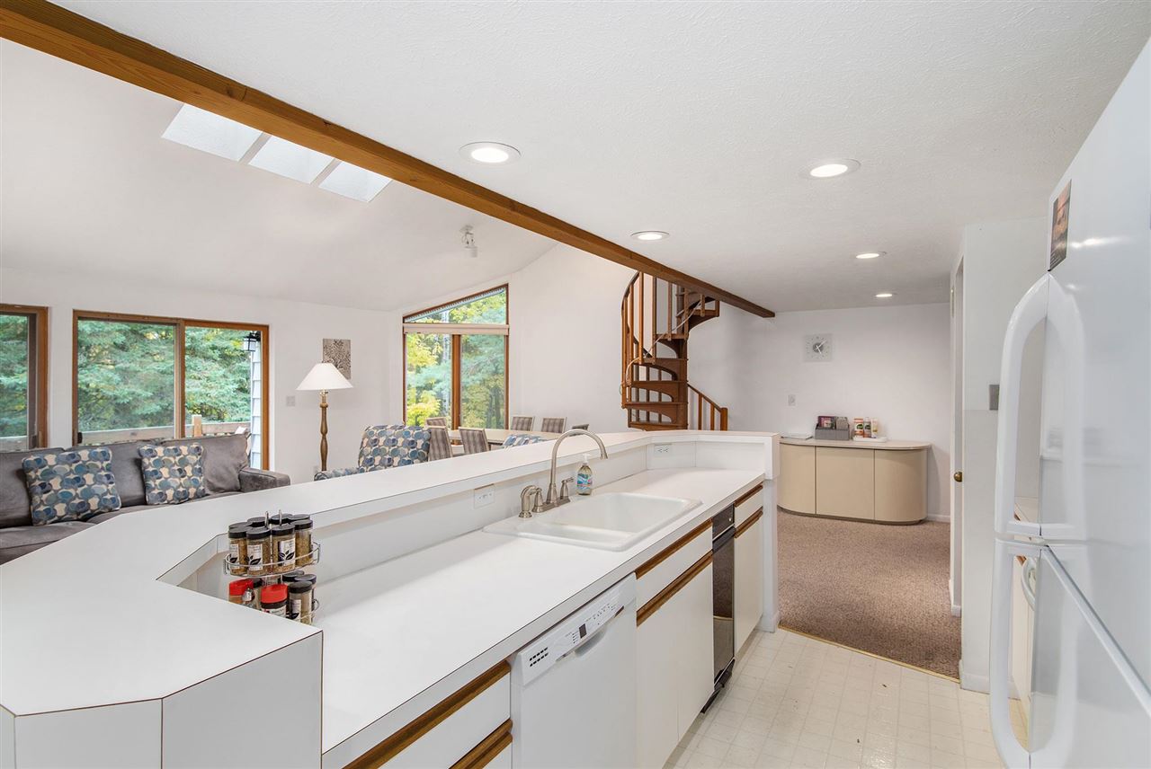 3440 N Lakeside Drive Unit: 61