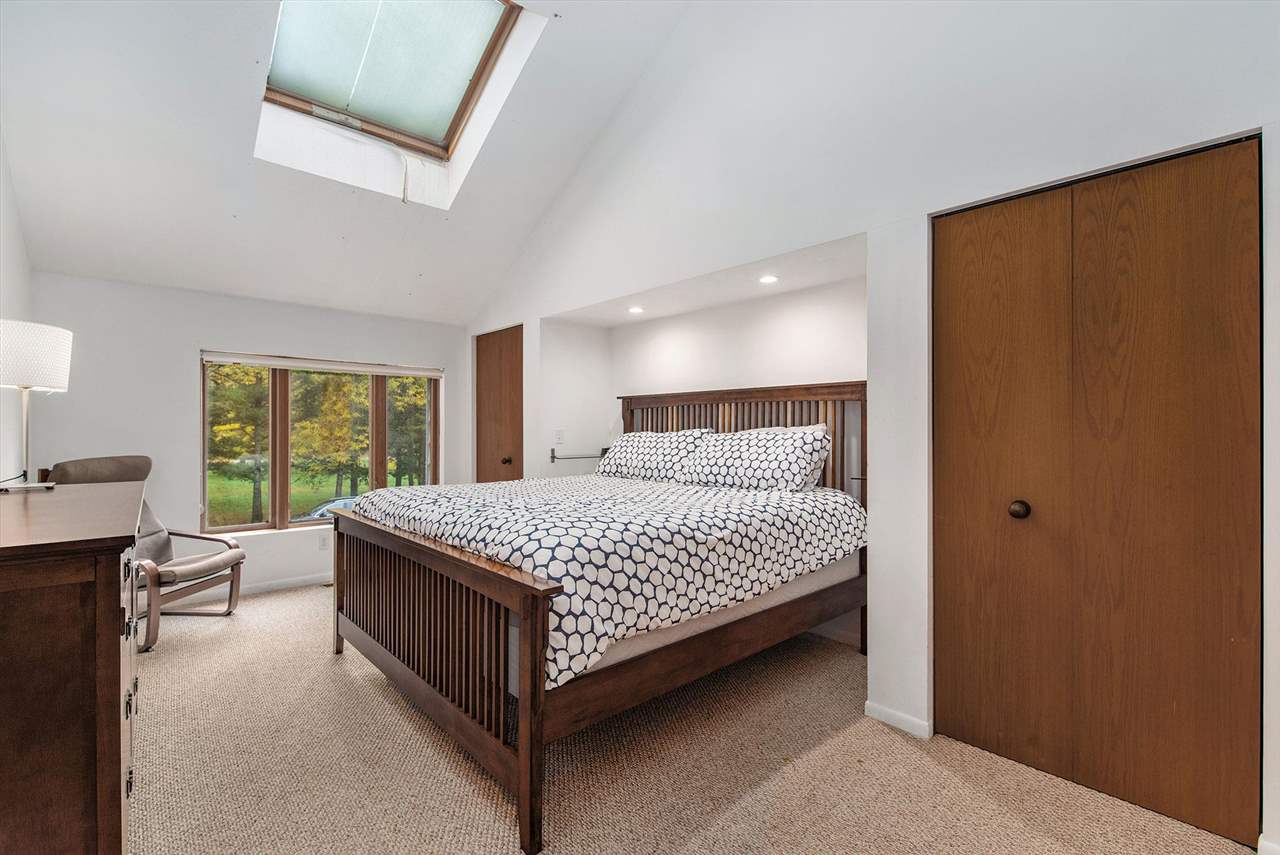 3440 N Lakeside Drive Unit: 61