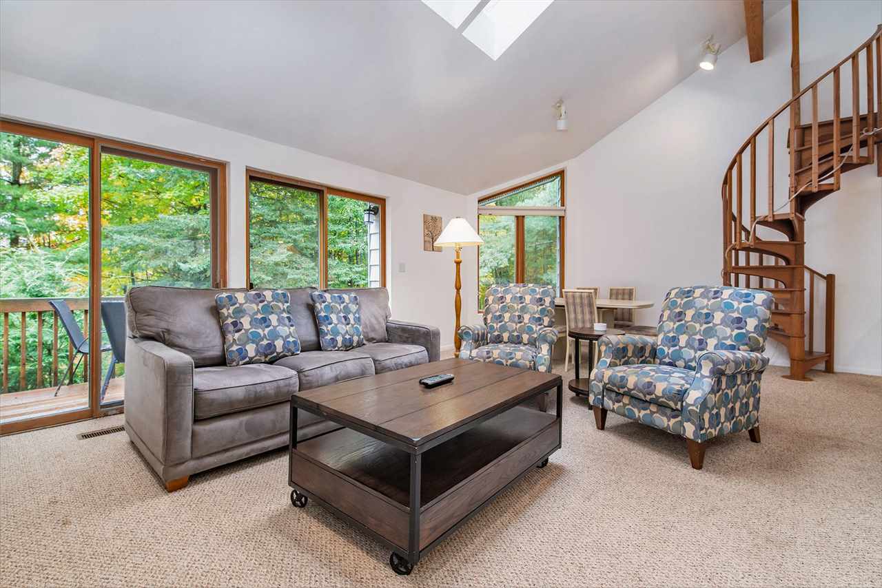 3440 N Lakeside Drive Unit: 61