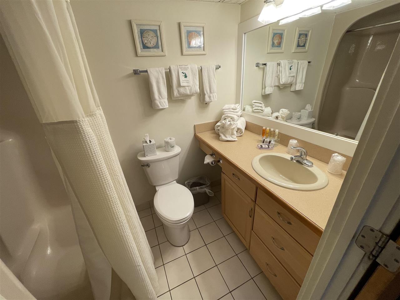 104 W Dixon #68 Avenue Unit: 68