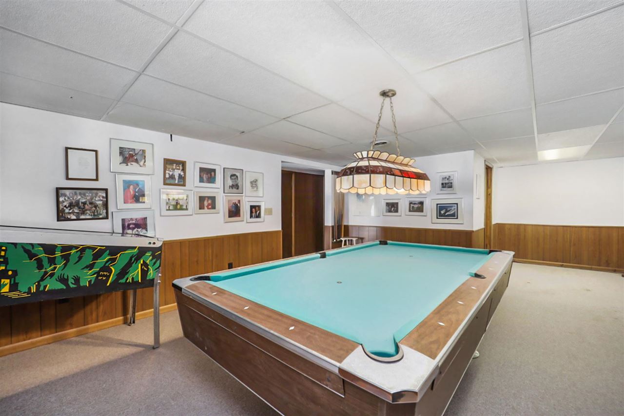 659 E Deer Lake