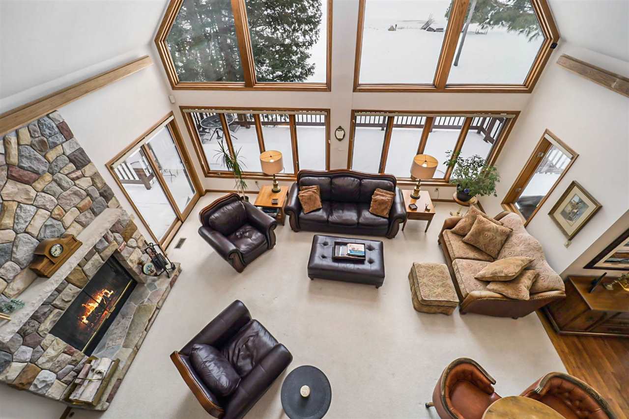 659 E Deer Lake