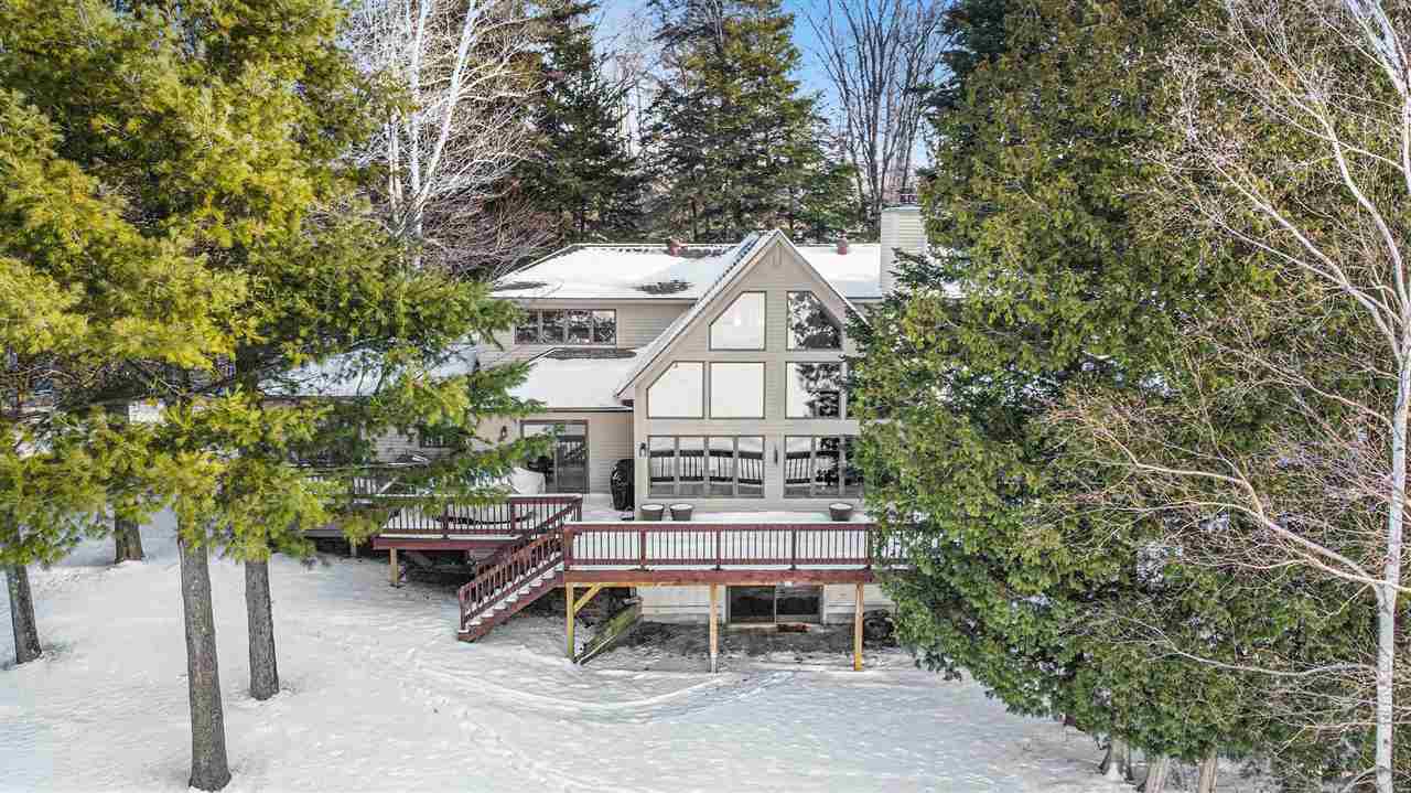 659 E Deer Lake