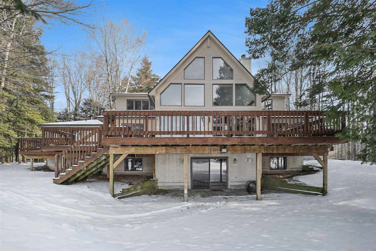 659 E Deer Lake