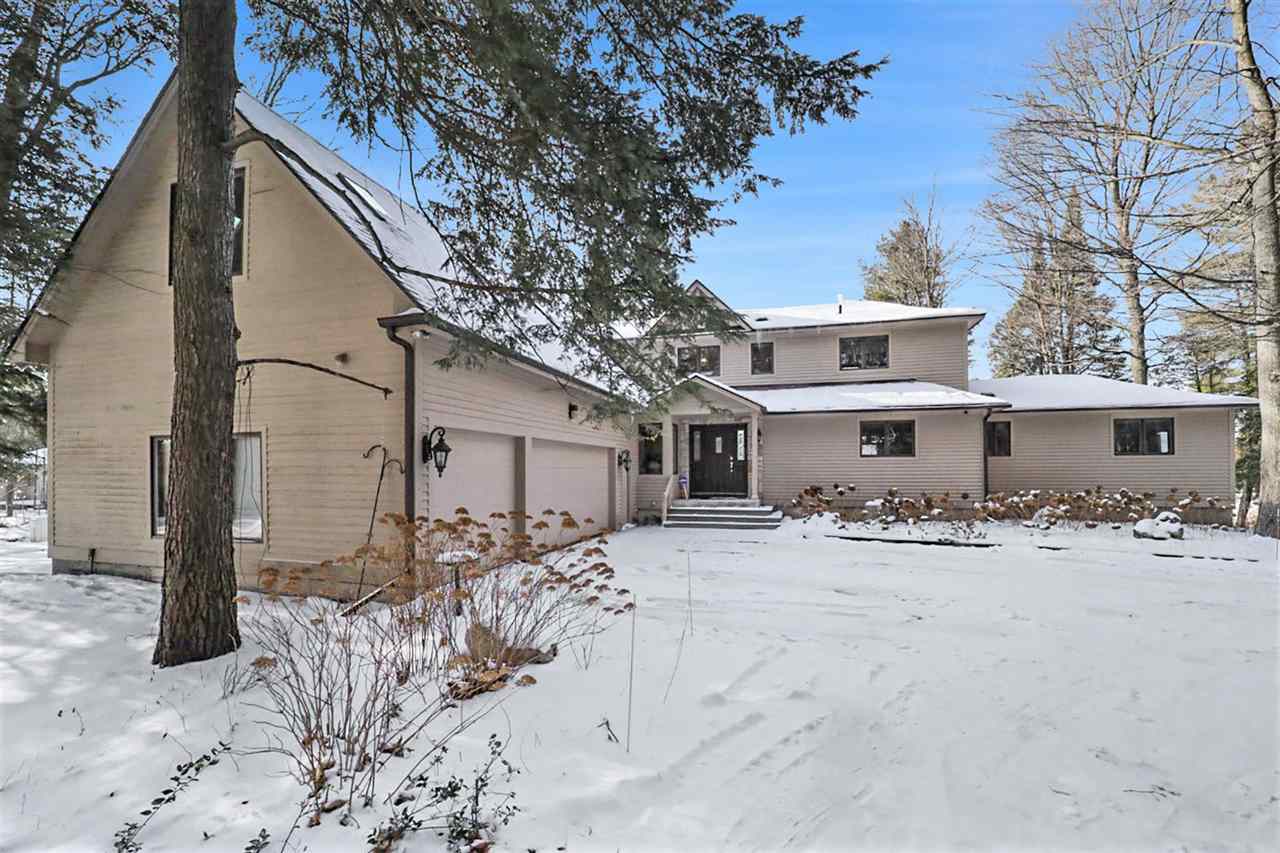 659 E Deer Lake