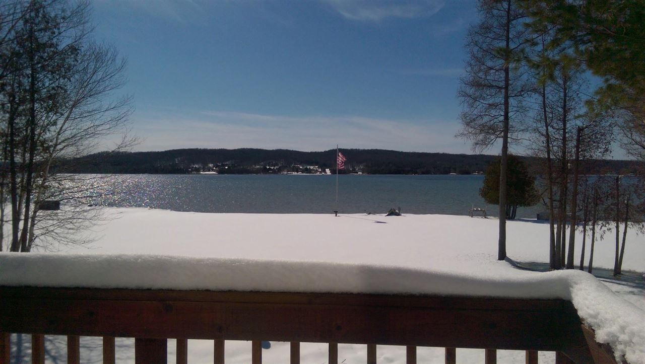 659 E Deer Lake