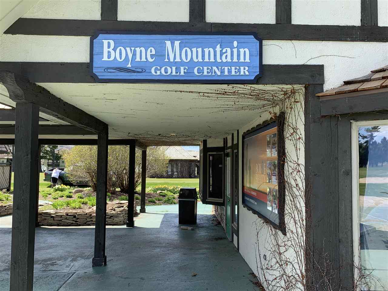 02780 Boyne Mountain Road Unit: Unit 129 Door 303