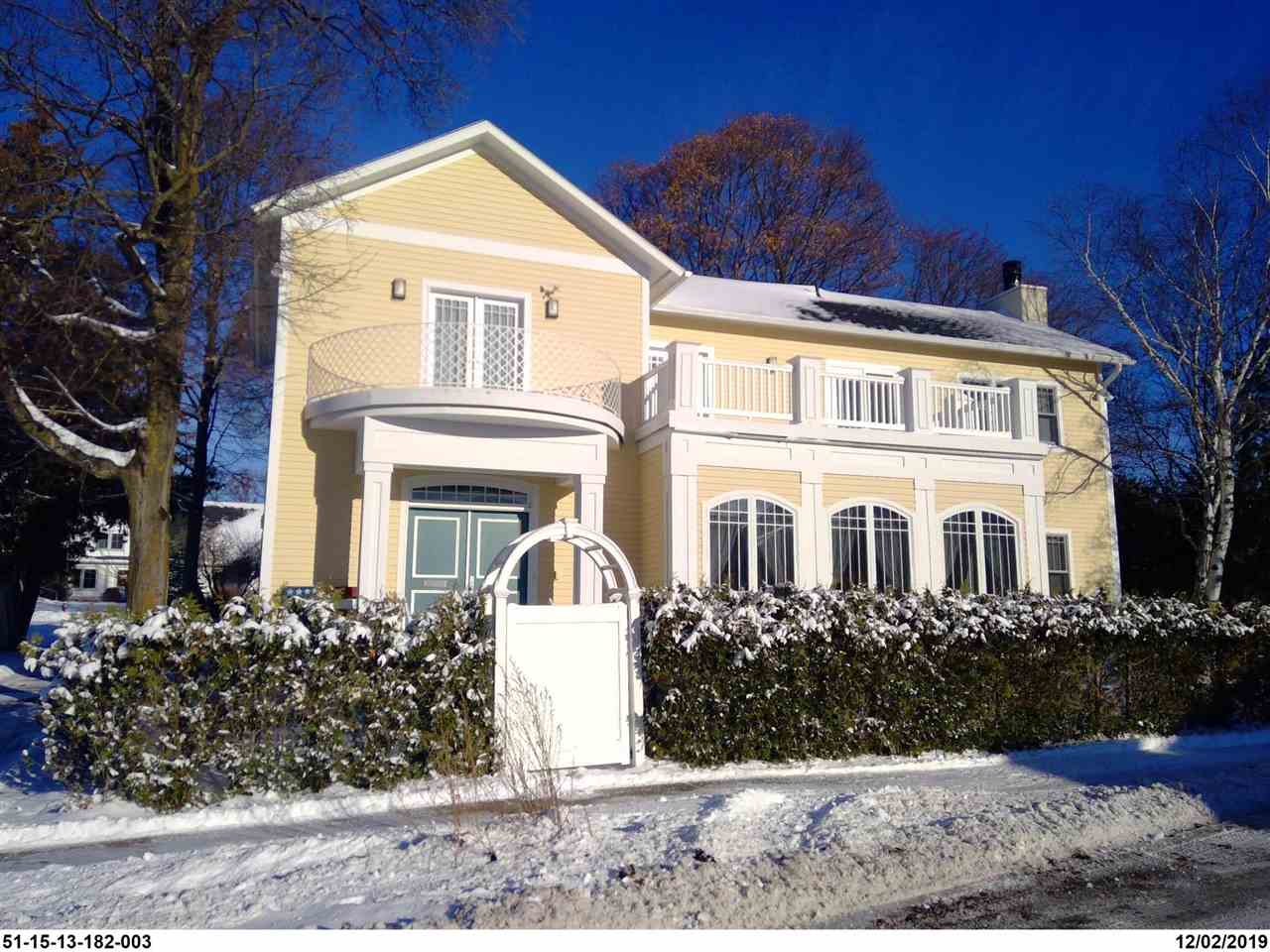 118 W Bay Street