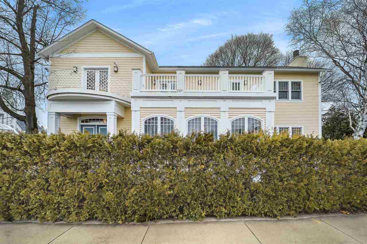 118 W Bay Street