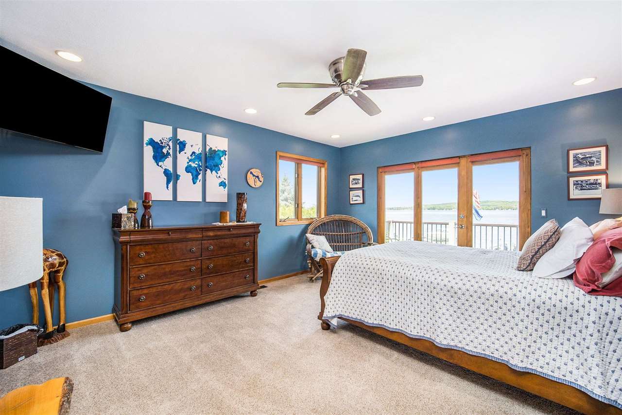 1209 Lakeshore Drive