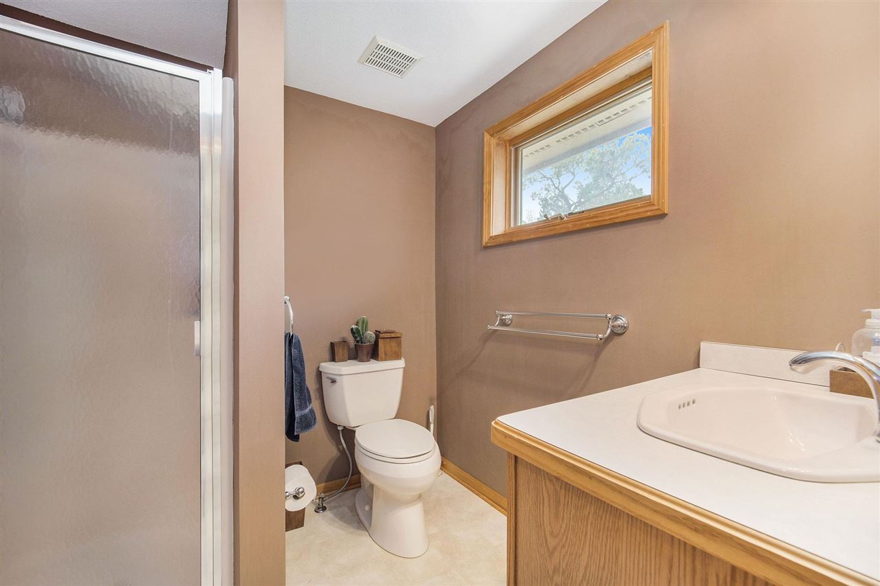 1209 Lakeshore Drive