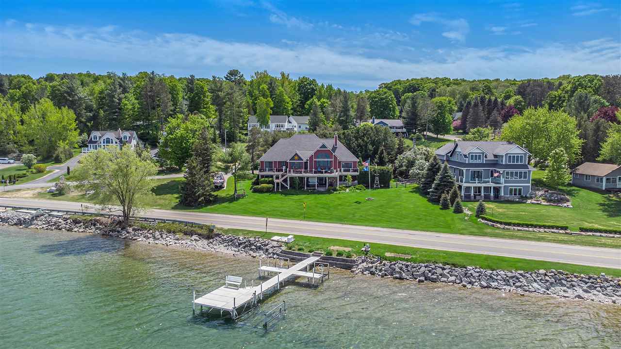 1209 Lakeshore Drive