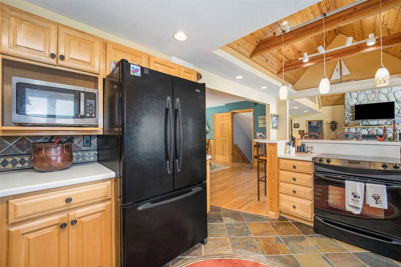 1209 Lakeshore Drive