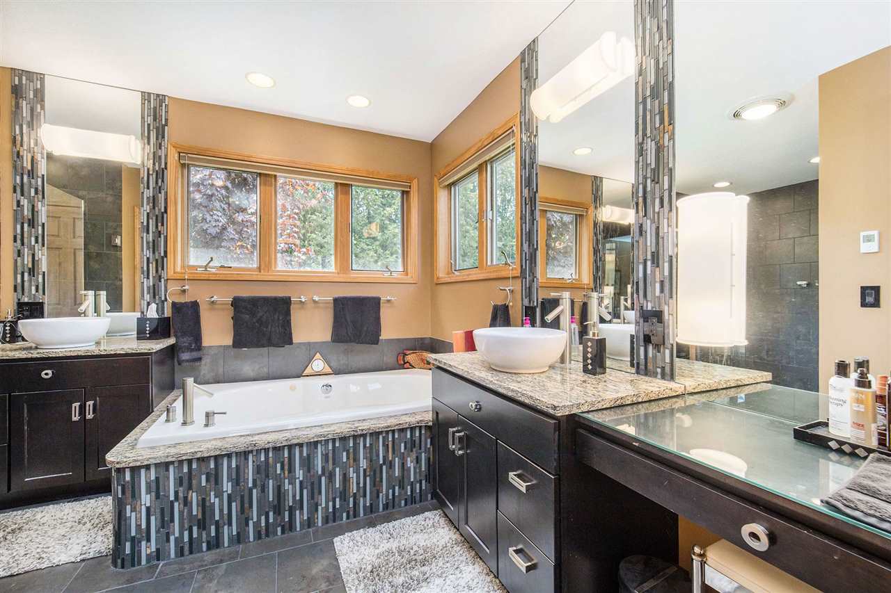 1209 Lakeshore Drive