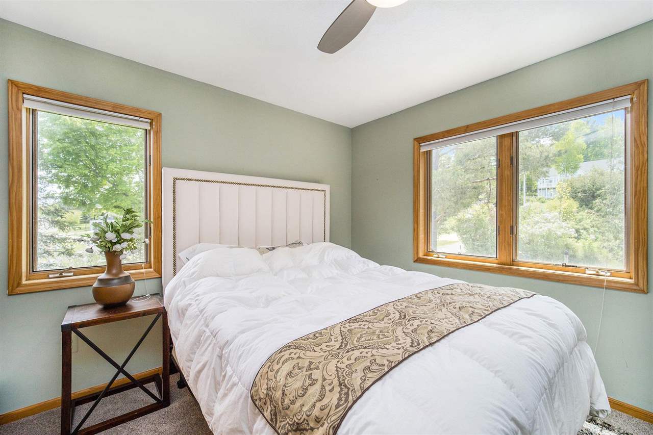 1209 Lakeshore Drive