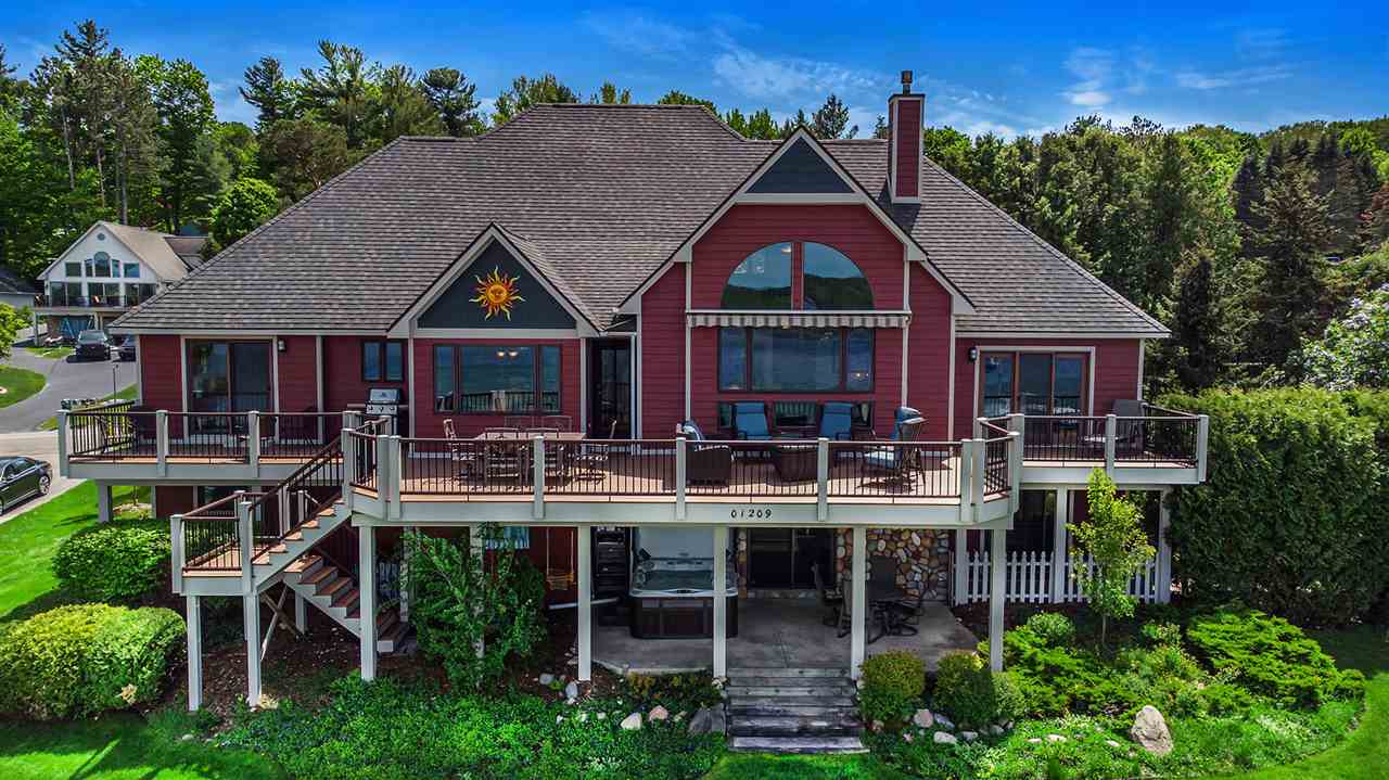 1209 Lakeshore Drive
