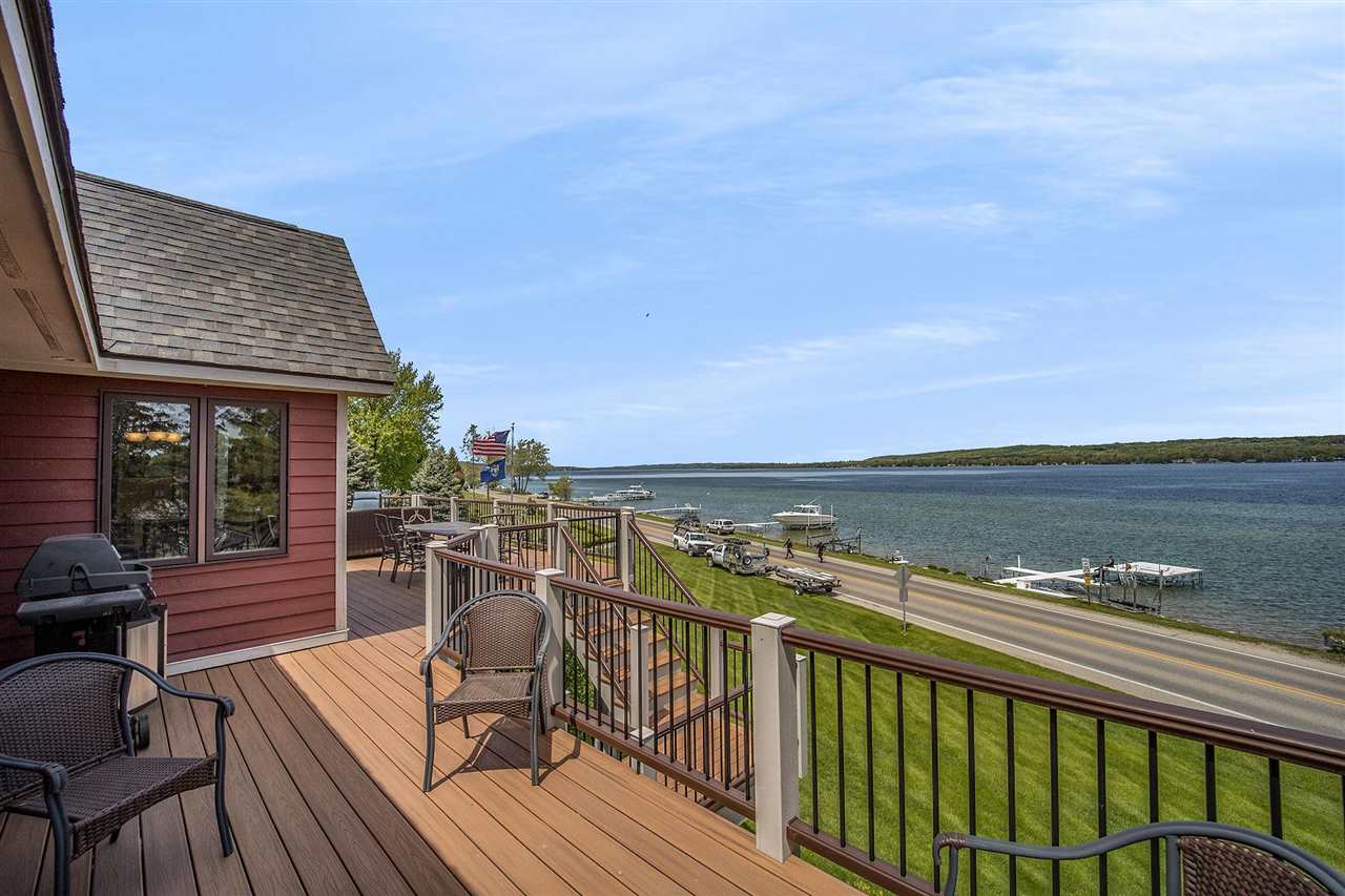 1209 Lakeshore Drive