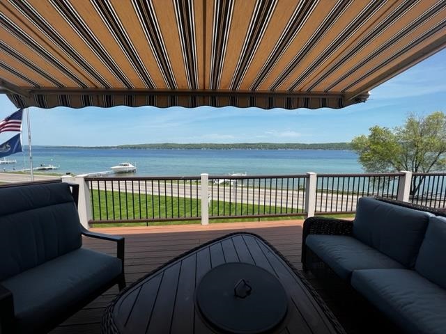 1209 Lakeshore Drive