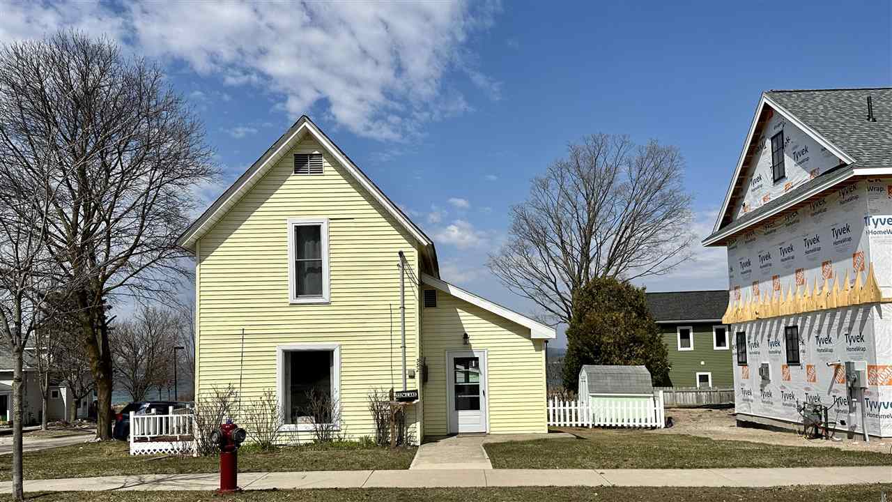 332 W Lake Street