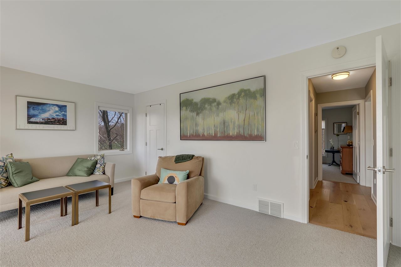 1038 Timber Pass