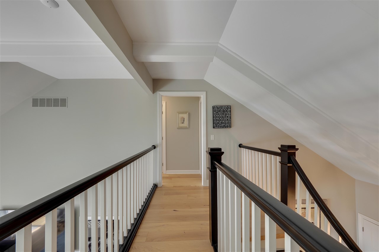1038 Timber Pass