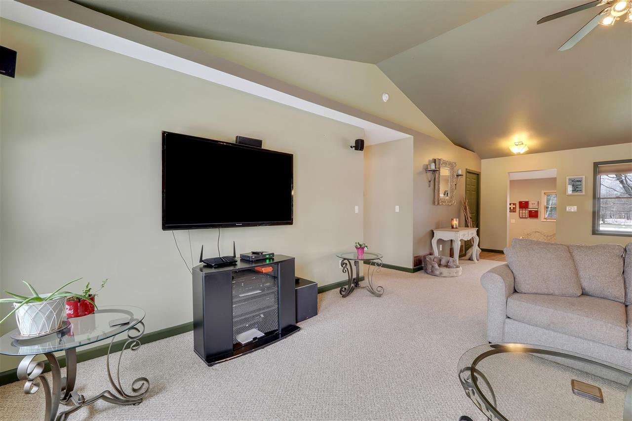 10498 Fallbrook Court