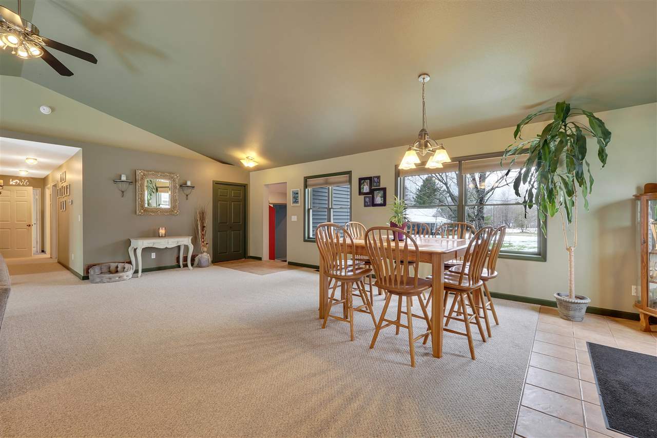 10498 Fallbrook Court