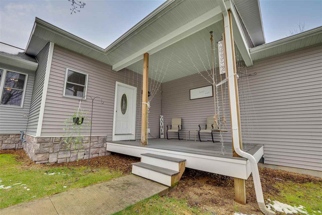 10498 Fallbrook Court