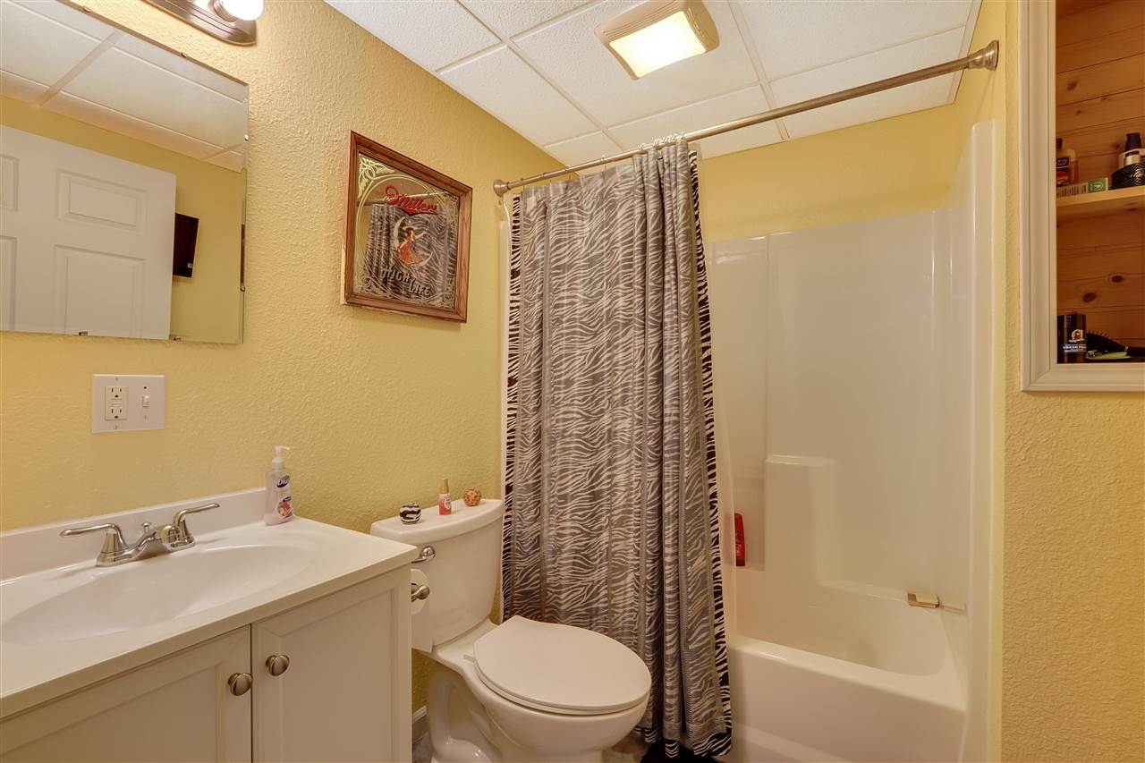 10498 Fallbrook Court