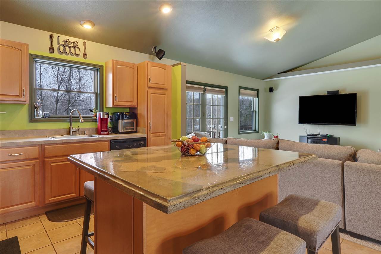 10498 Fallbrook Court