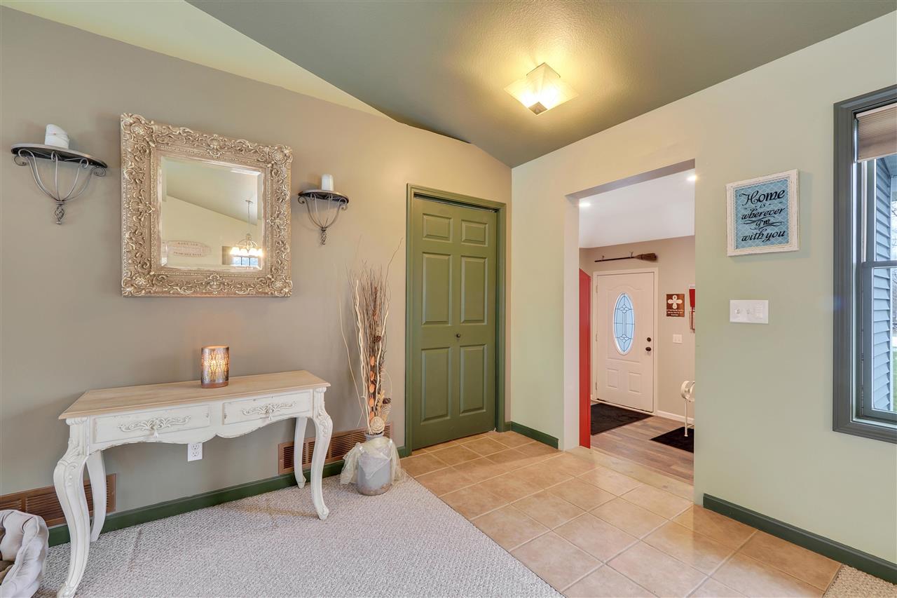 10498 Fallbrook Court