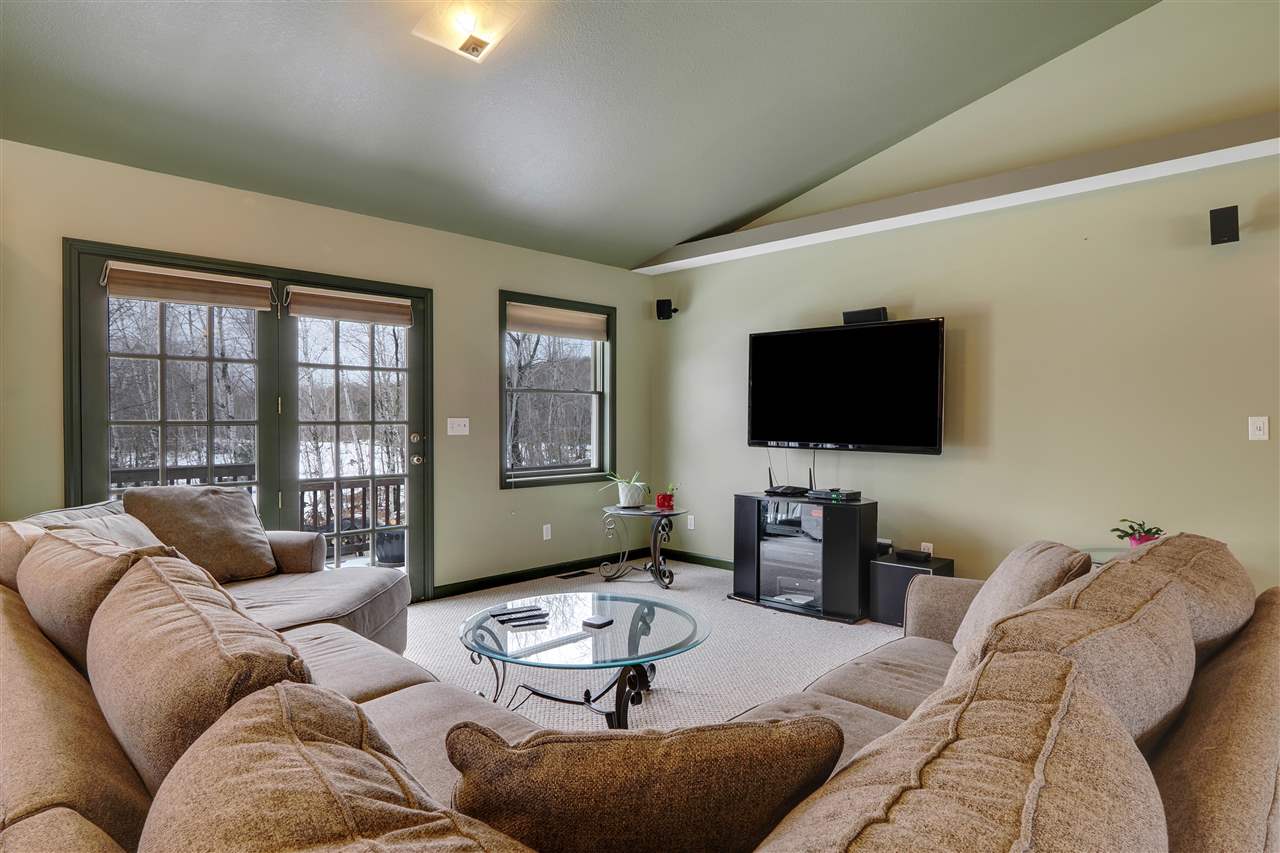 10498 Fallbrook Court