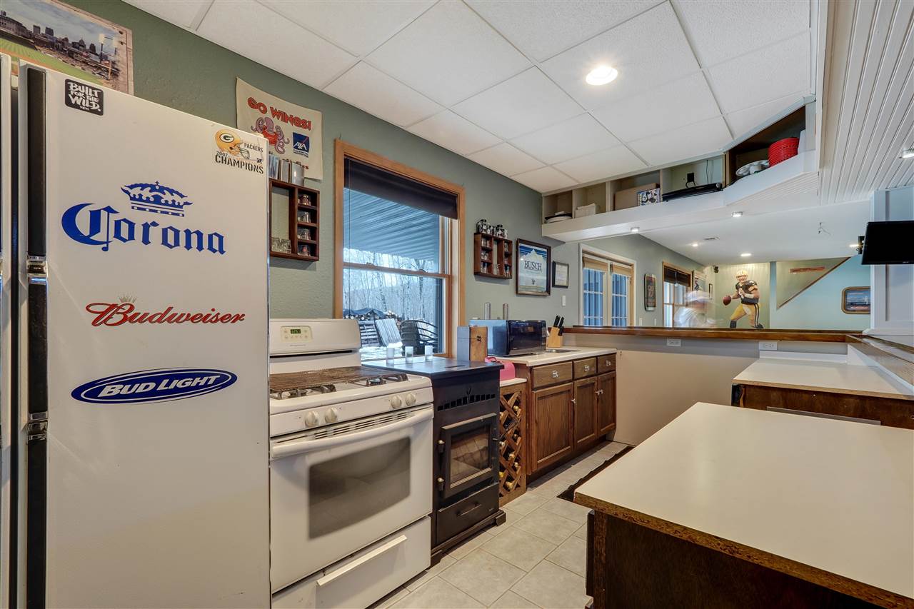 10498 Fallbrook Court