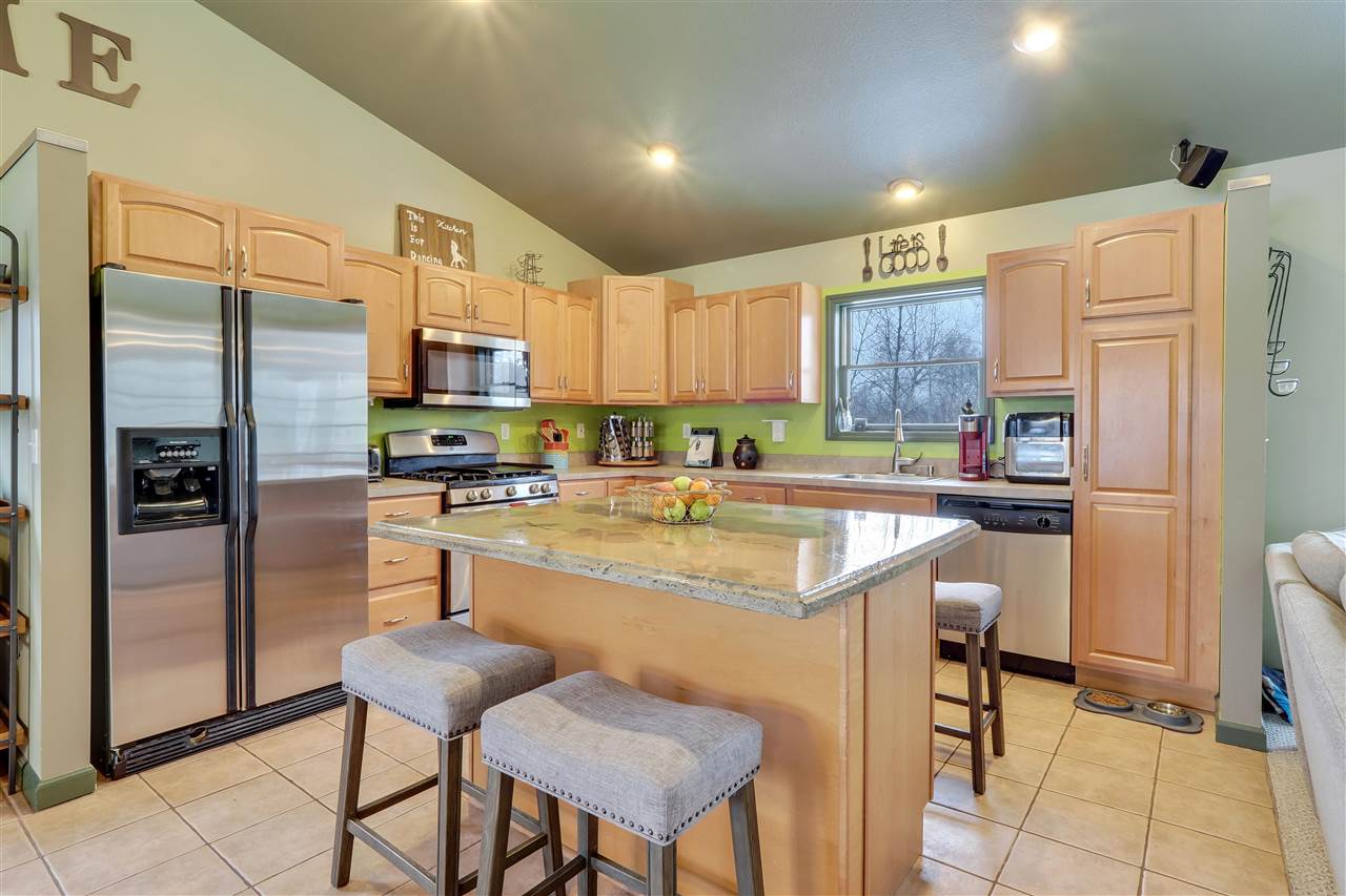 10498 Fallbrook Court