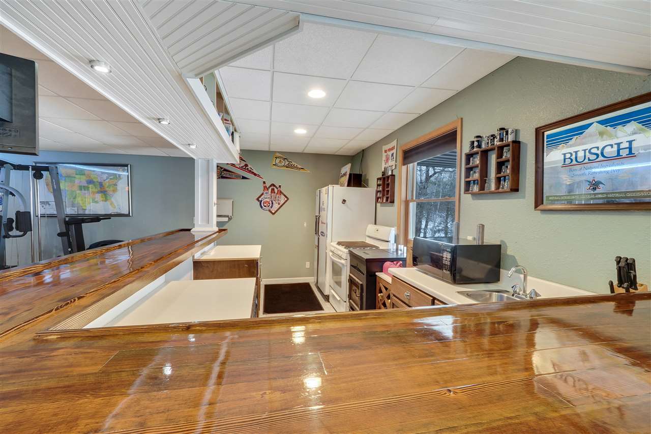 10498 Fallbrook Court