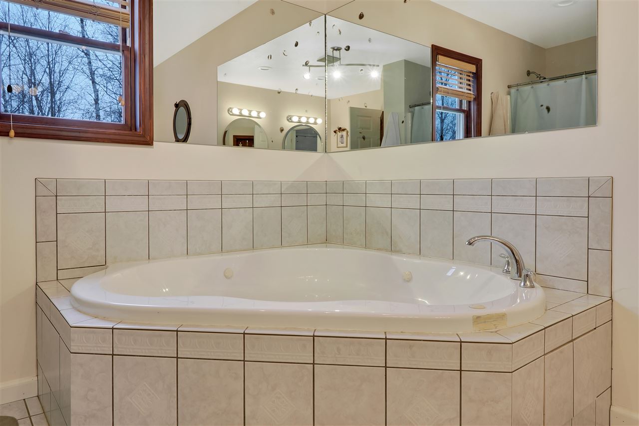 10498 Fallbrook Court