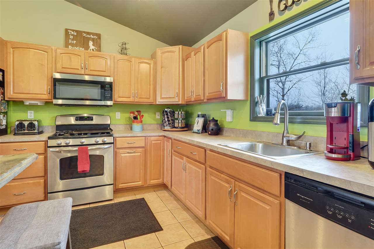 10498 Fallbrook Court